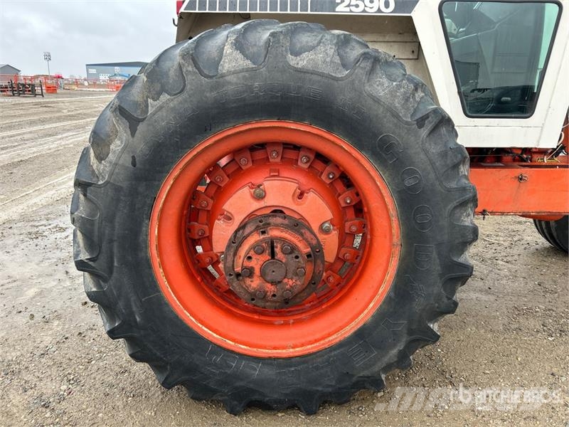 Case IH 2590 2WD Tractor الجرارات