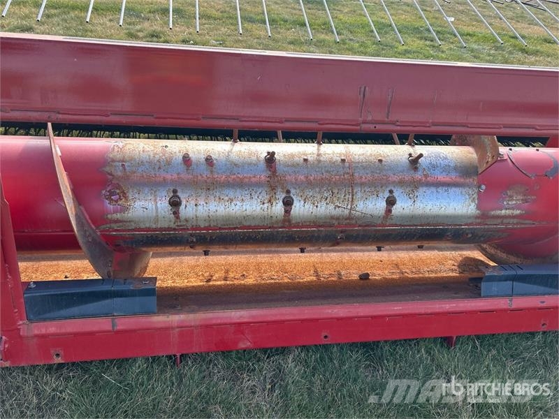 Case IH 3016 Series II 15 ft Combine Pickup Header Glave hederi za kombajne