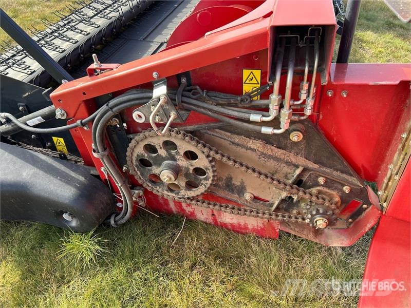 Case IH 3016 Series II 15 ft Combine Pickup Header Glave hederi za kombajne