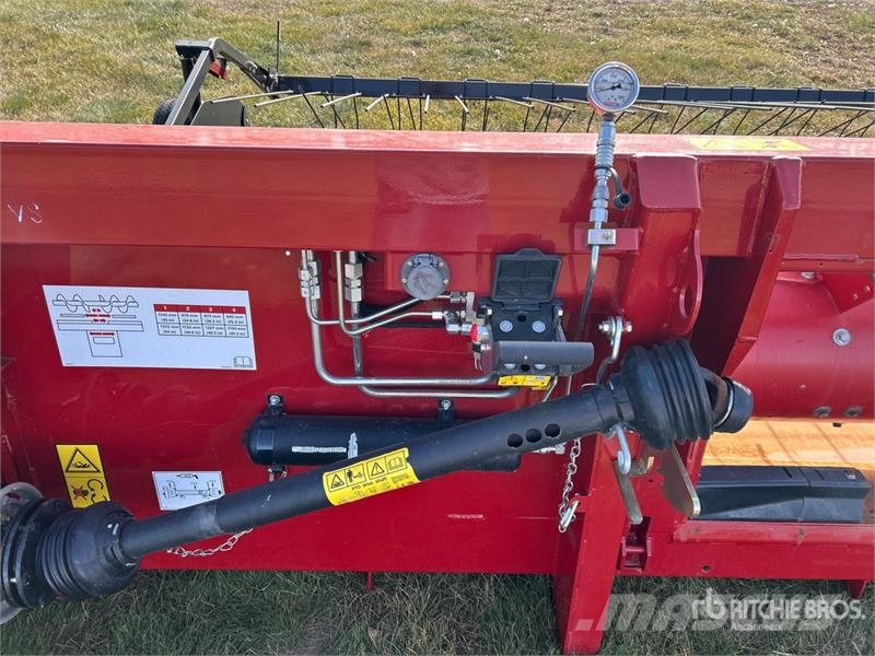 Case IH 3016 Series II 15 ft Combine Pickup Header Glave hederi za kombajne