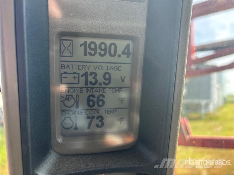 Case IH 3230 100 ft 4x4 High Clearance Self-Propelled Spra Pulverizadores autopropulsados