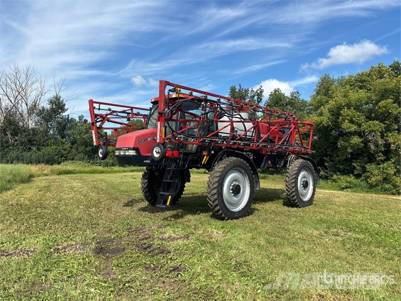Case IH 3230 100 ft 4x4 High Clearance Self-Propelled Spra Pulverizadores autopropulsados