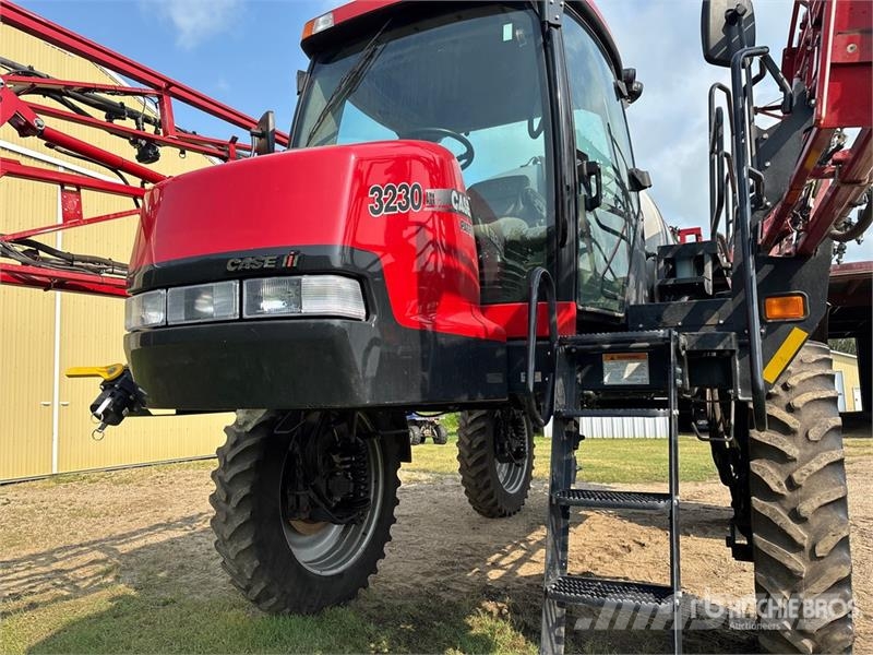 Case IH 3230 Patriot 100 ft 4x4 High Clearance Self-Propel Zelfrijdende spuitmachines