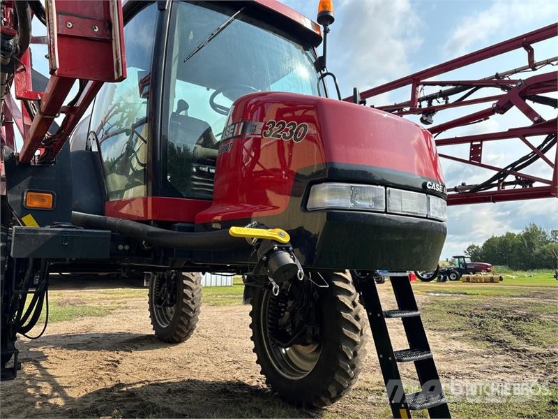 Case IH 3230 Patriot 100 ft 4x4 High Clearance Self-Propel Zelfrijdende spuitmachines