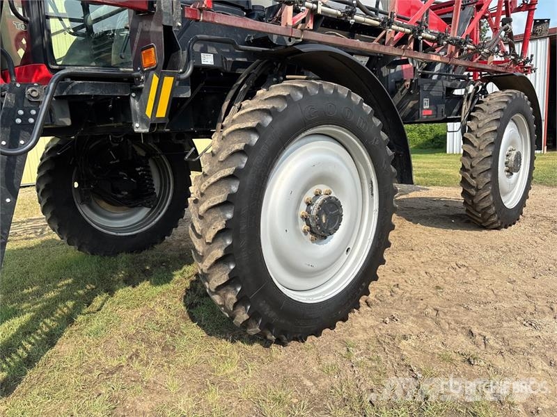 Case IH 3230 Patriot 100 ft 4x4 High Clearance Self-Propel Zelfrijdende spuitmachines