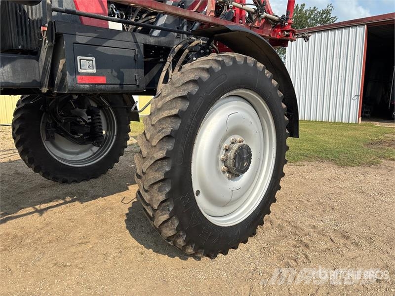 Case IH 3230 Patriot 100 ft 4x4 High Clearance Self-Propel Zelfrijdende spuitmachines
