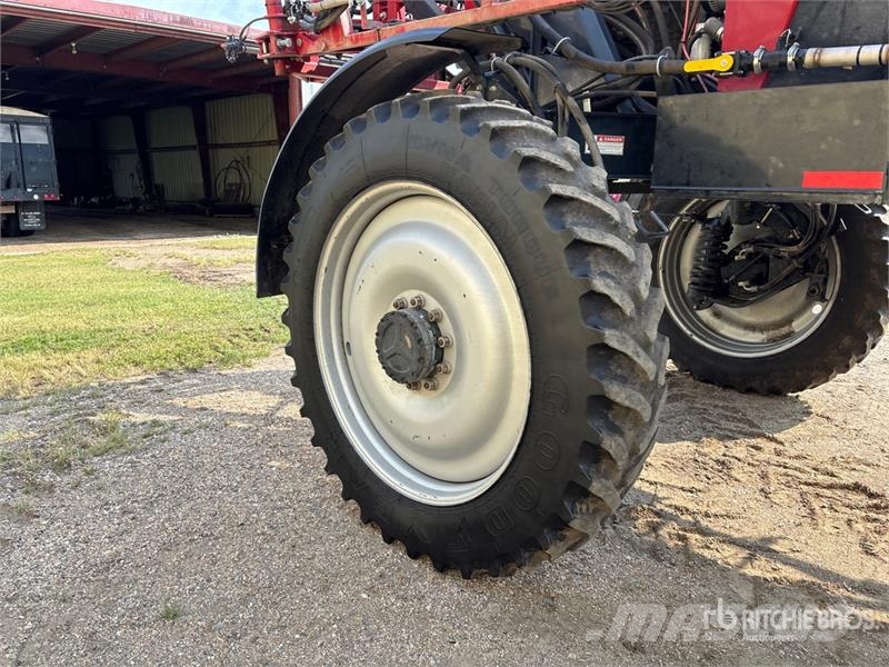 Case IH 3230 Patriot 100 ft 4x4 High Clearance Self-Propel Zelfrijdende spuitmachines