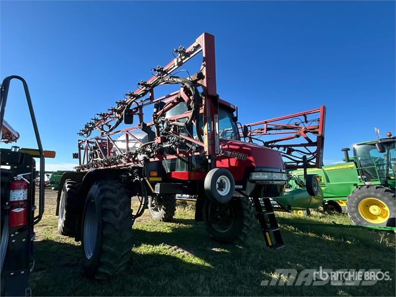 Case IH 3330 100 ft 4x4 High Clearance Self-Propelled Spra رشاشات ذاتية الحركة