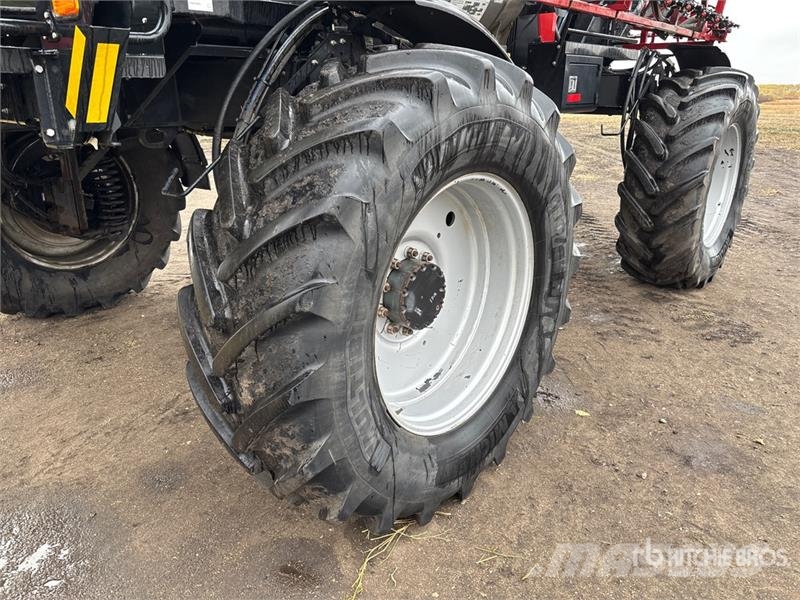 Case IH 3330 100 ft 4x4 High Clearance Self-Propelled Spra Kendinden tahrikli pülverizatörler