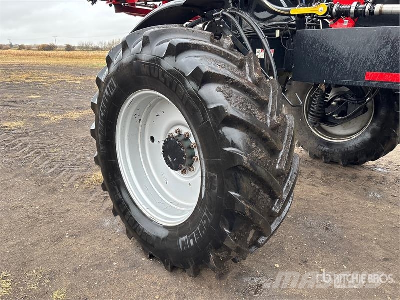Case IH 3330 100 ft 4x4 High Clearance Self-Propelled Spra Kendinden tahrikli pülverizatörler