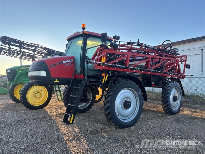Case IH 3340 120 ft 4x4 High Clearance Self-Propelled Spra 自走式噴霧機
