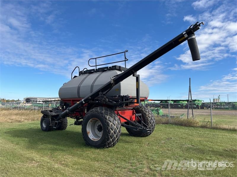 Case IH 3380 380 bu Tow-Behind Air Cart Sejačice