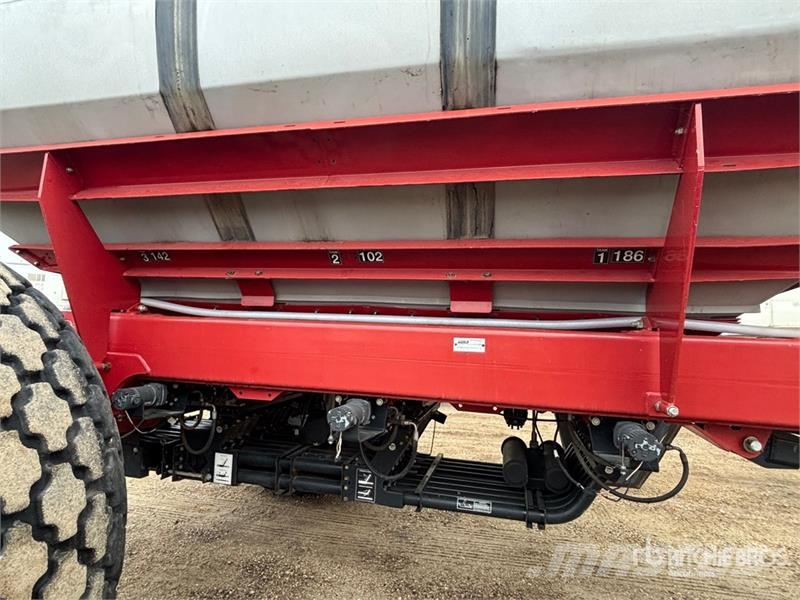 Case IH 3430 430 bu Tow-Between Air Cart Kylvökoneet