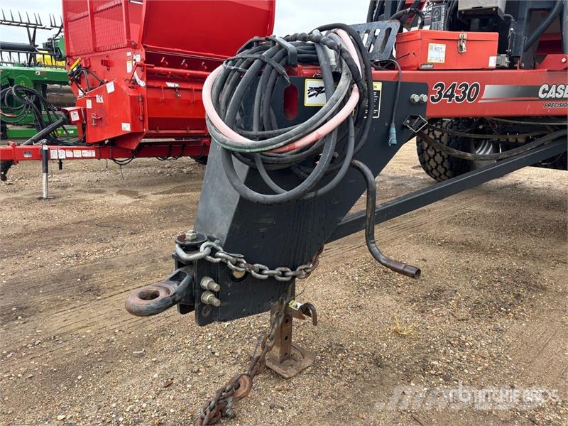 Case IH 3430 430 bu Tow-Between Air Cart Kylvökoneet