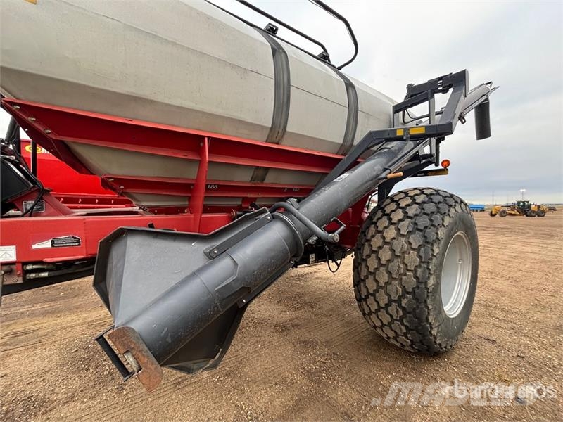 Case IH 3430 430 bu Tow-Between Air Cart Kylvökoneet
