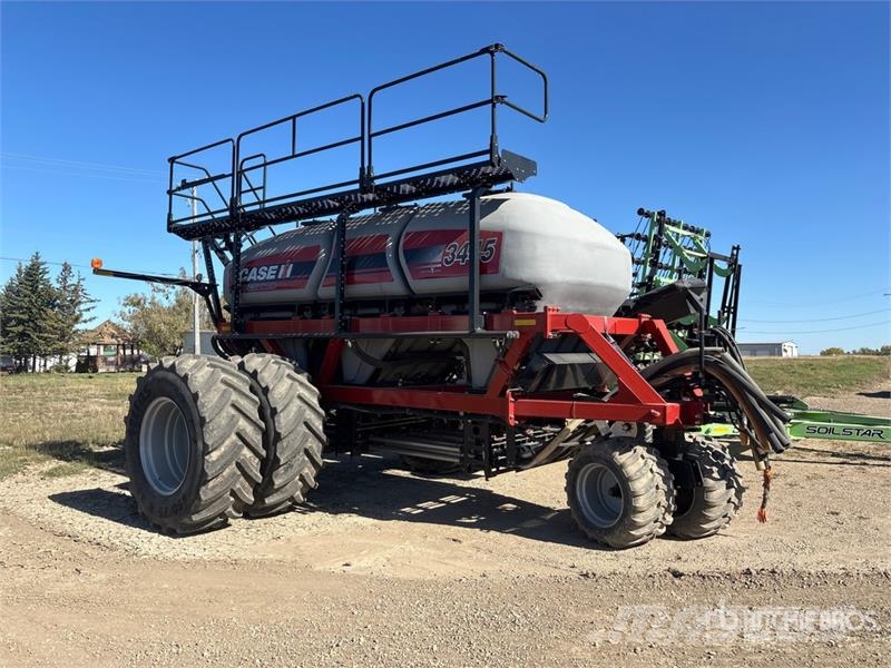 Case IH 3445 435 bu Tow-Behind Air Cart Mechanické secí stroje