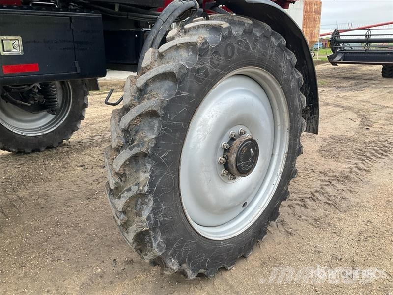 Case IH 4420 120 ft 4x4 High Clearance Self-Propelled Spra رشاشات ذاتية الحركة