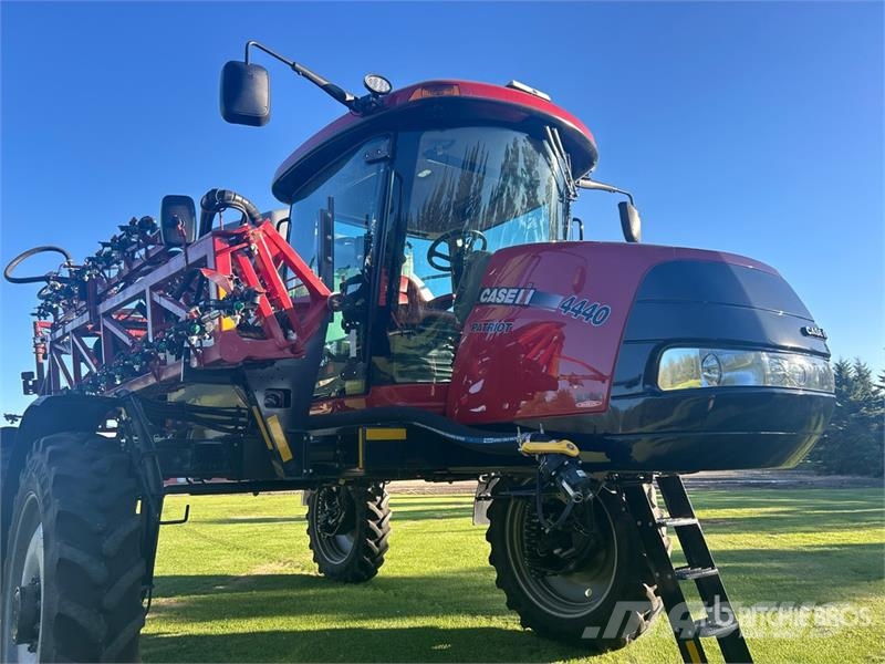 Case IH 4440 Patriot 120 ft 4x4 High Clearance Self-Propel Zelfrijdende spuitmachines