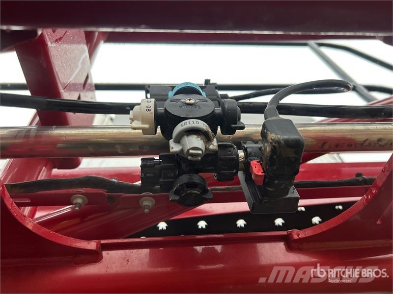 Case IH 4450 135 ft 4x4 High Clearance Self-Propelled Spra Pulverizadores autopropulsados