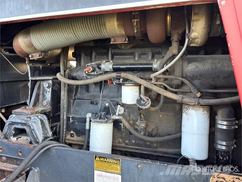 Case IH 4994 4WD Tractor (Inoperable) Трактори