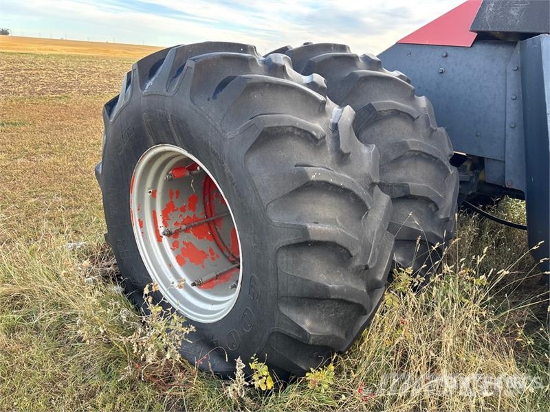 Case IH 4994 4WD Tractor (Inoperable) Трактори