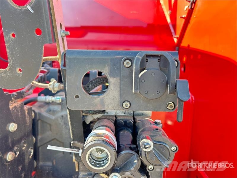 Case IH 540 الجرارات