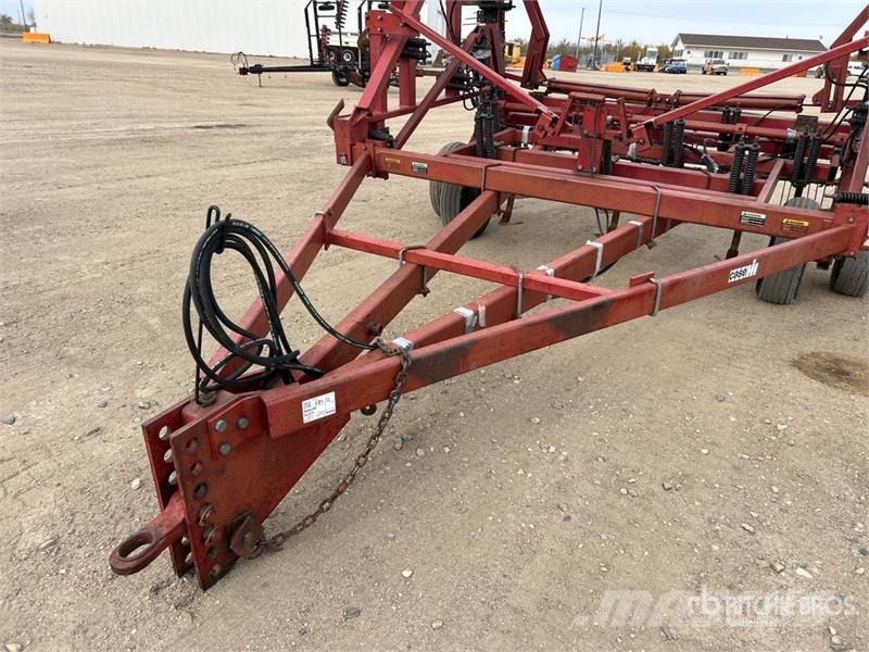 Case IH 5600 35 ft Chisel Plow Arados de cinzel
