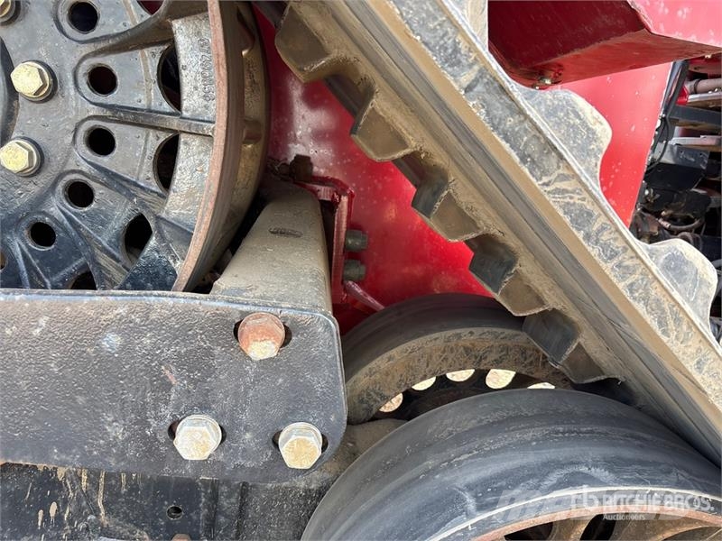 Case IH 600 Quadtrac Track Tractor Трактори