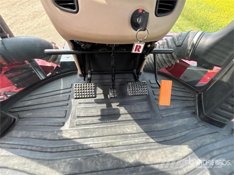 Case IH 645 Quadtrac Track Tractor Traktory