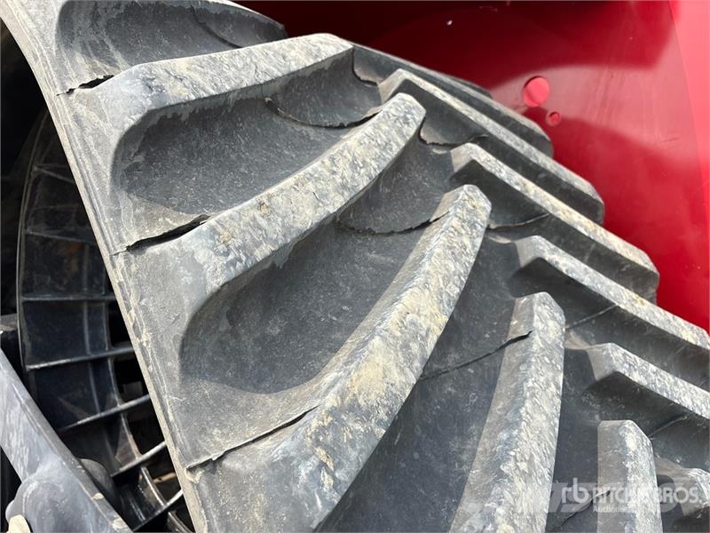 Case IH 645 Quadtrac Track Tractor Traktory