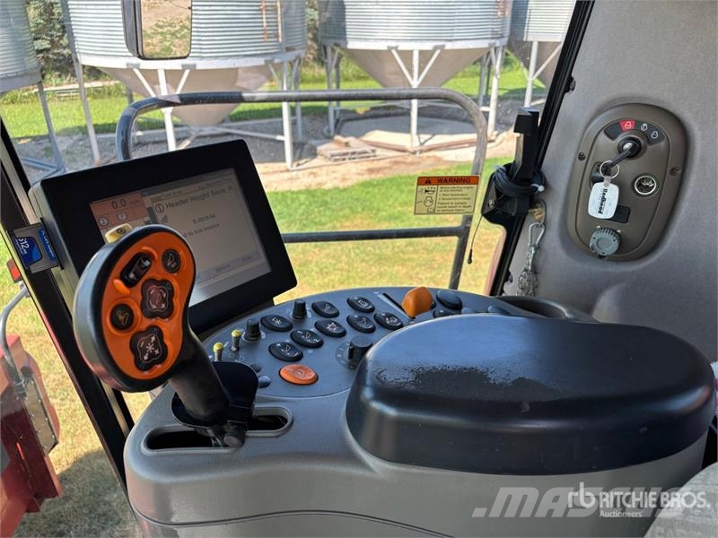 Case IH 7010 聯合收穫機
