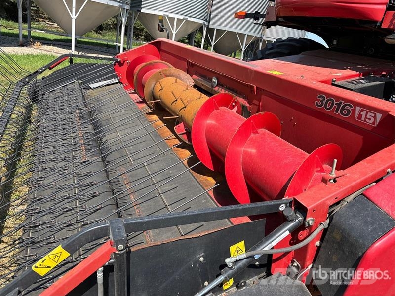 Case IH 7010 聯合收穫機