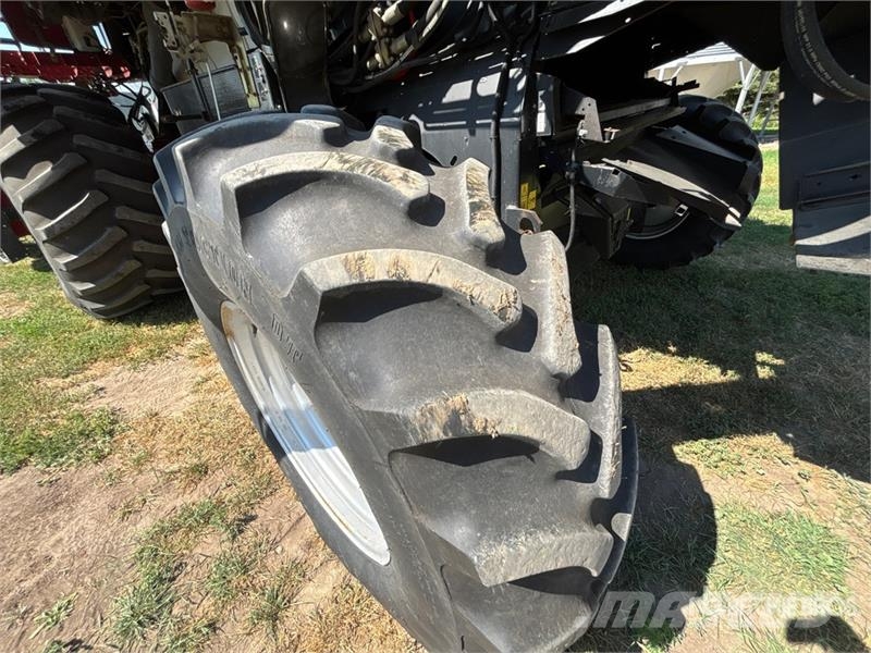 Case IH 7010 聯合收穫機