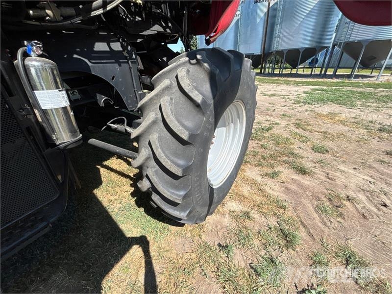 Case IH 7010 聯合收穫機