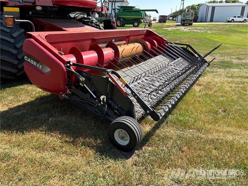 Case IH 7010 聯合收穫機