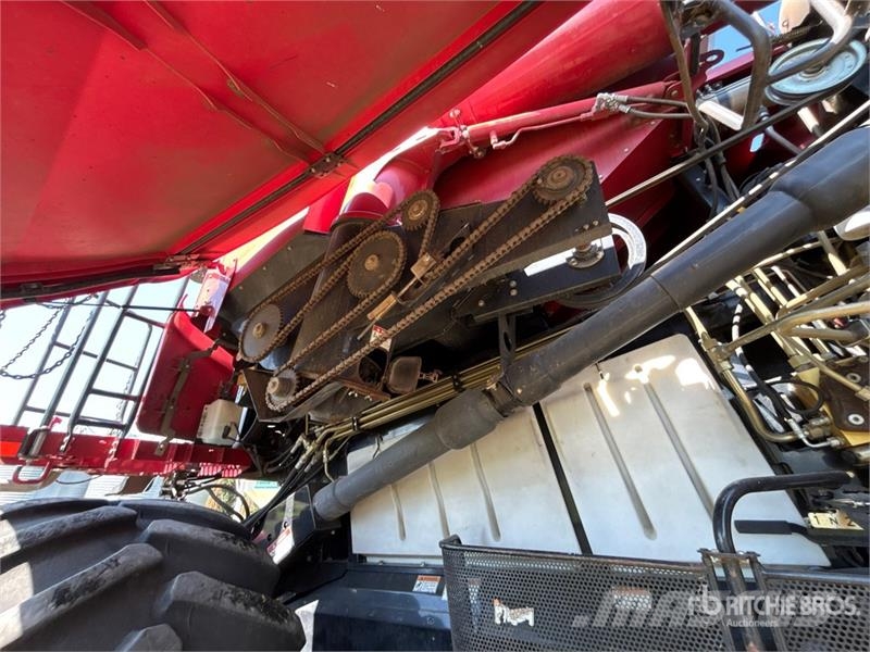Case IH 7010 聯合收穫機