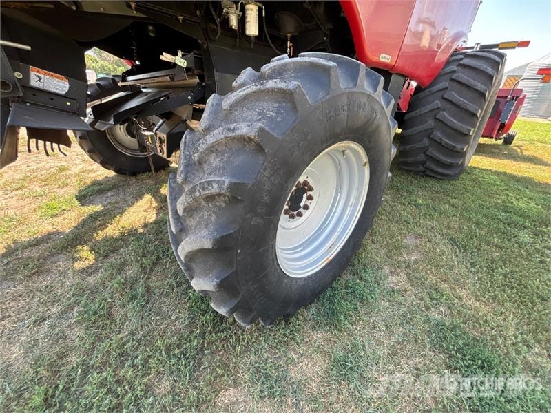 Case IH 7010 聯合收穫機