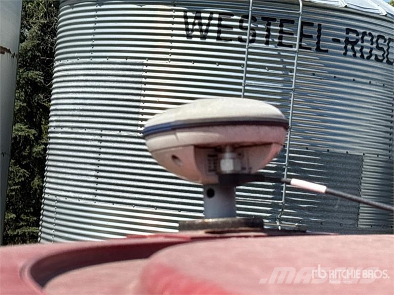 Case IH 7010 聯合收穫機