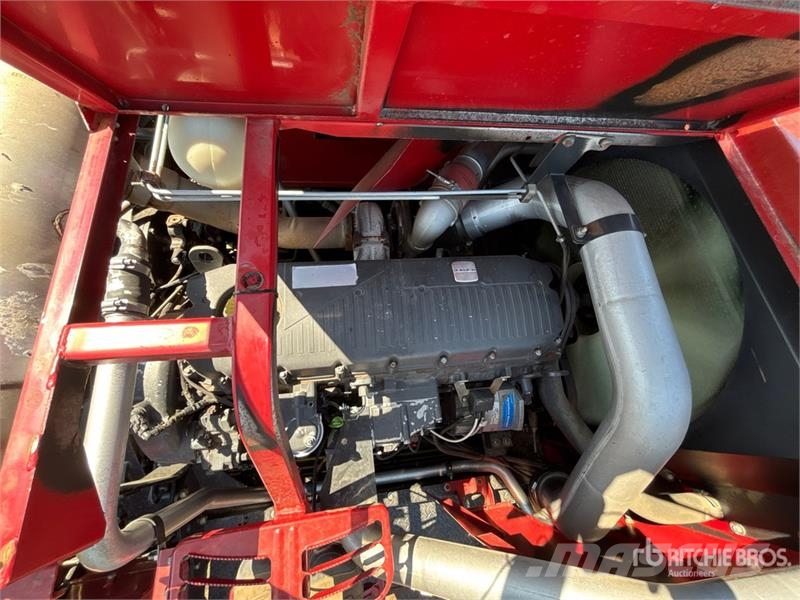 Case IH 7010 聯合收穫機