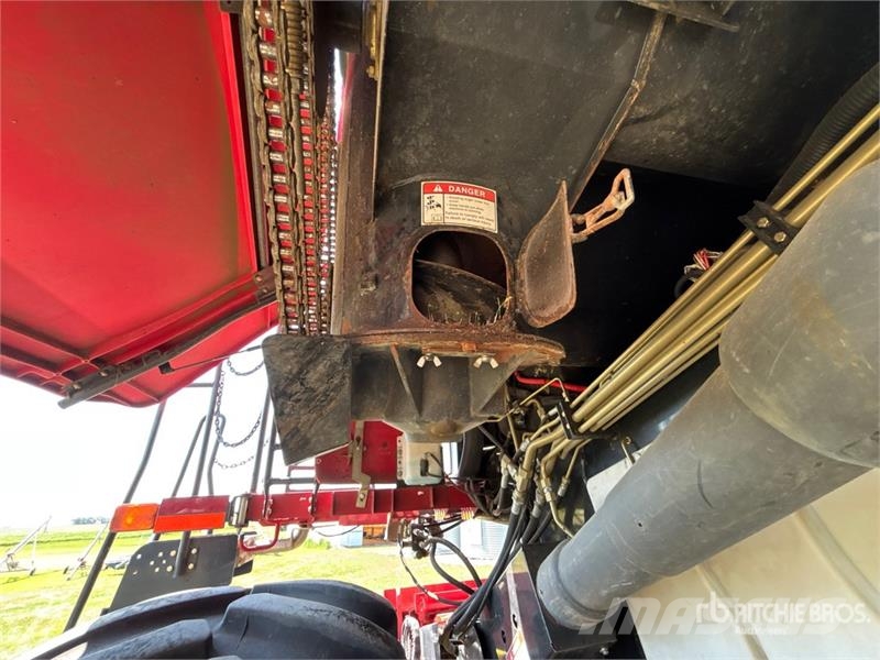 Case IH 7010 聯合收穫機