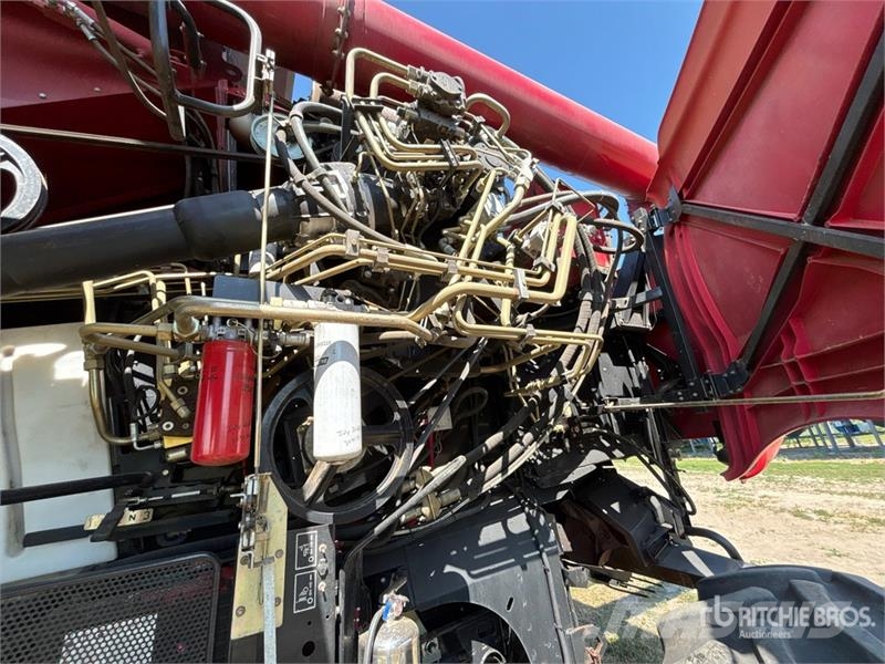 Case IH 7010 聯合收穫機