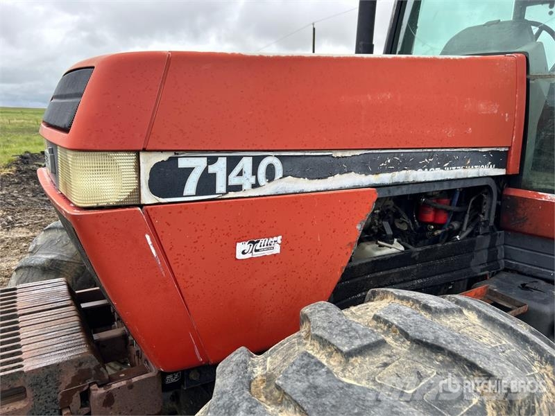 Case IH 7140 4WD Tractor Трактори