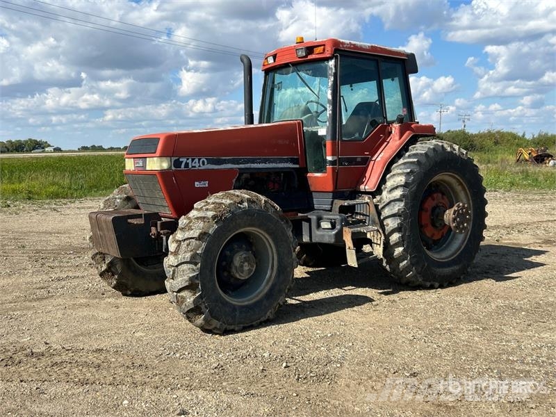 Case IH 7140 4WD Tractor Трактори