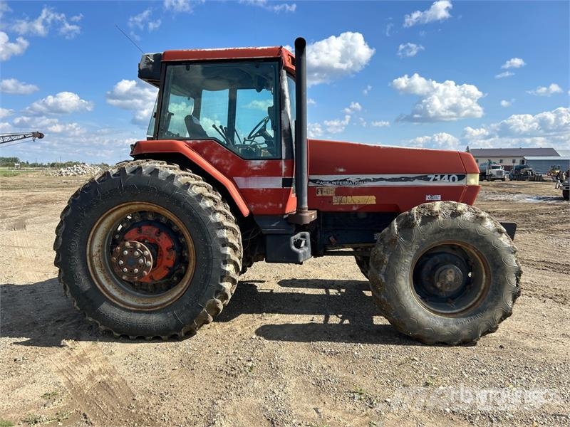 Case IH 7140 4WD Tractor Трактори