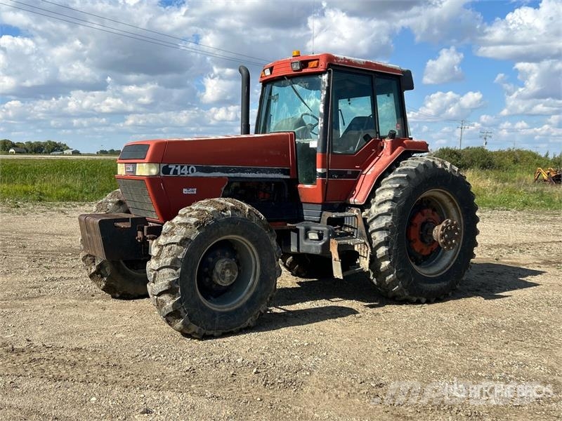 Case IH 7140 4WD Tractor Трактори