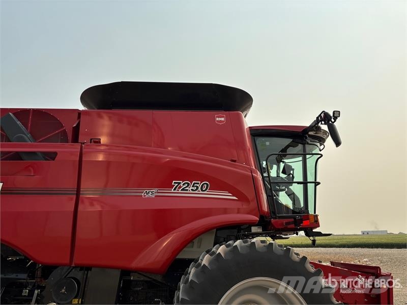 Case IH 7250 Combine Harvester Mietitrebbiatrici