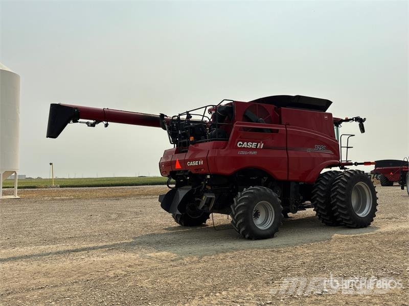 Case IH 7250 Combine Harvester Mietitrebbiatrici