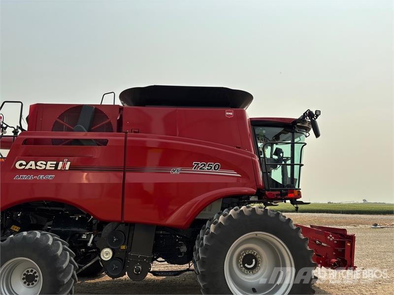 Case IH 7250 Combine Harvester Mietitrebbiatrici
