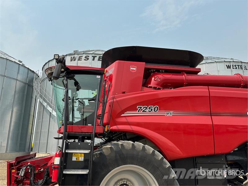 Case IH 7250 Combine Harvester Mietitrebbiatrici