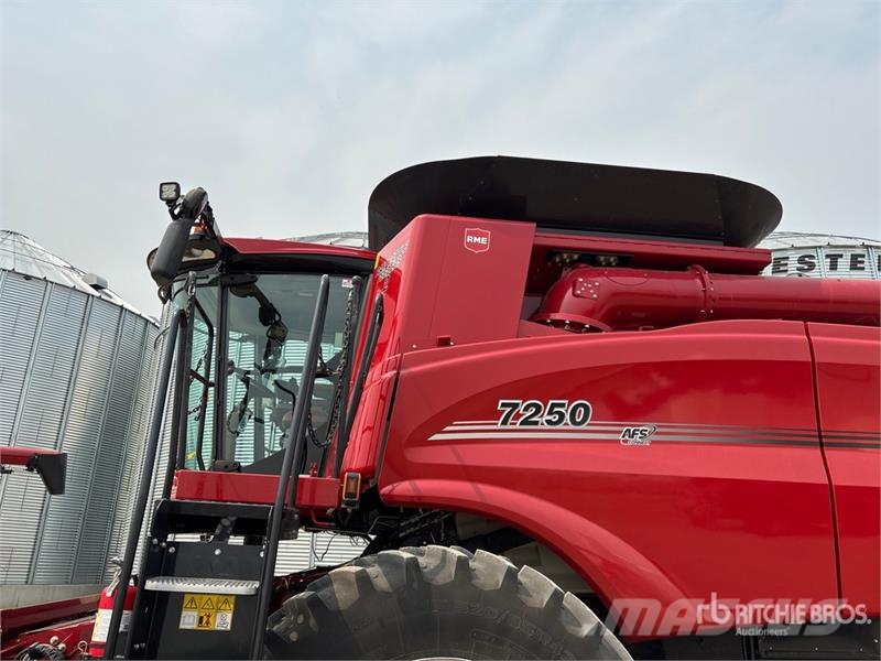 Case IH 7250 Combine Harvester Mietitrebbiatrici